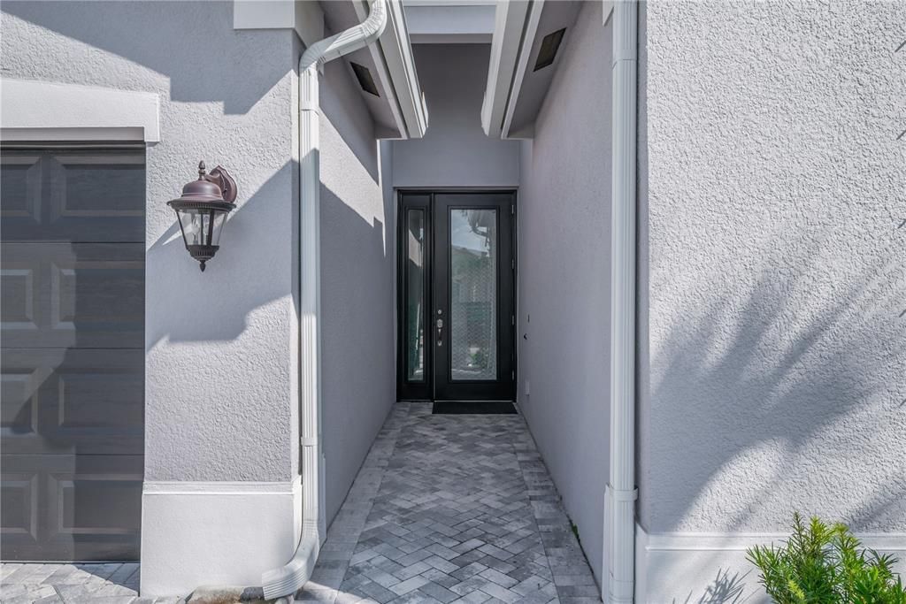 合同活跃: $379,000 (2 贝兹, 2 浴室, 1686 平方英尺)