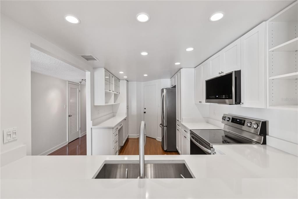 For Rent: $4,500 (2 beds, 2 baths, 1584 Square Feet)