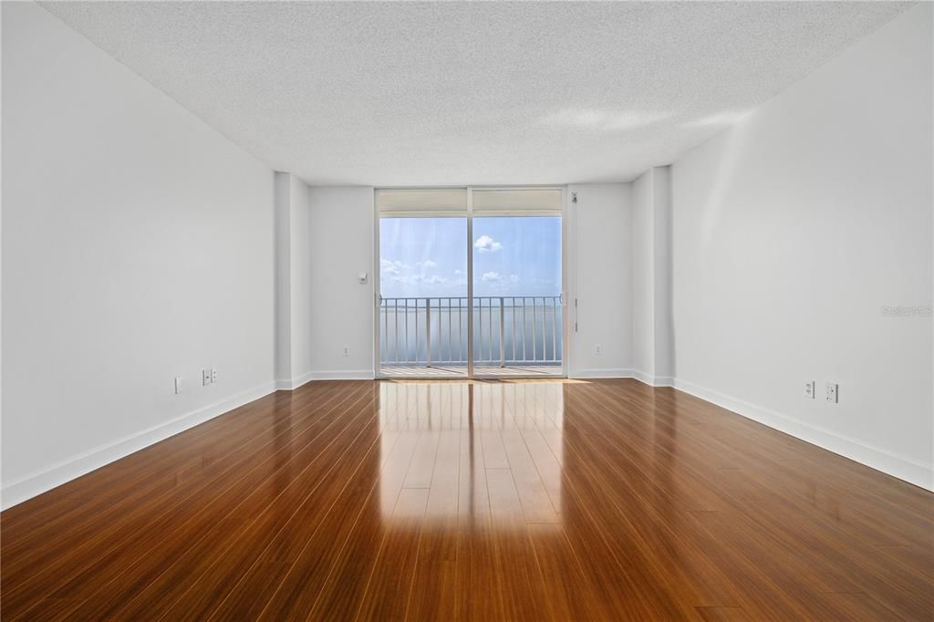 For Rent: $4,500 (2 beds, 2 baths, 1584 Square Feet)