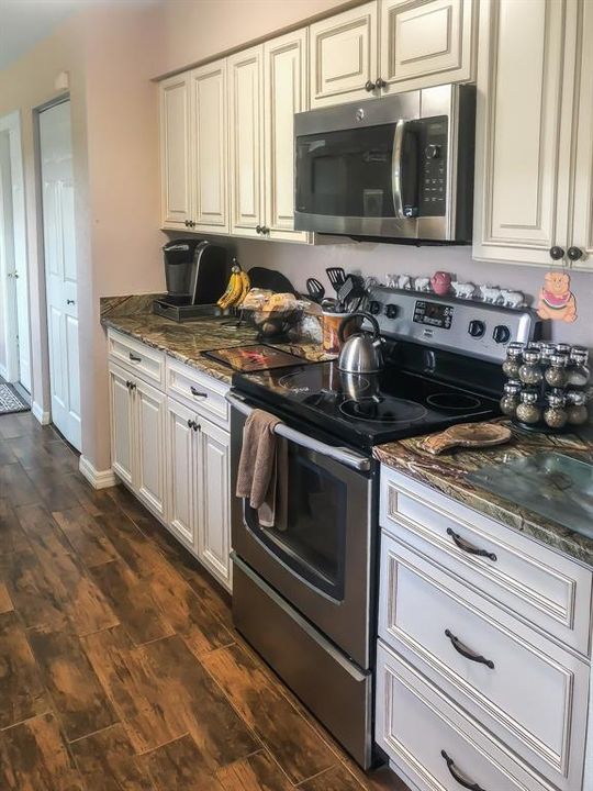 For Sale: $1,425,000 (4 beds, 4 baths, 2388 Square Feet)