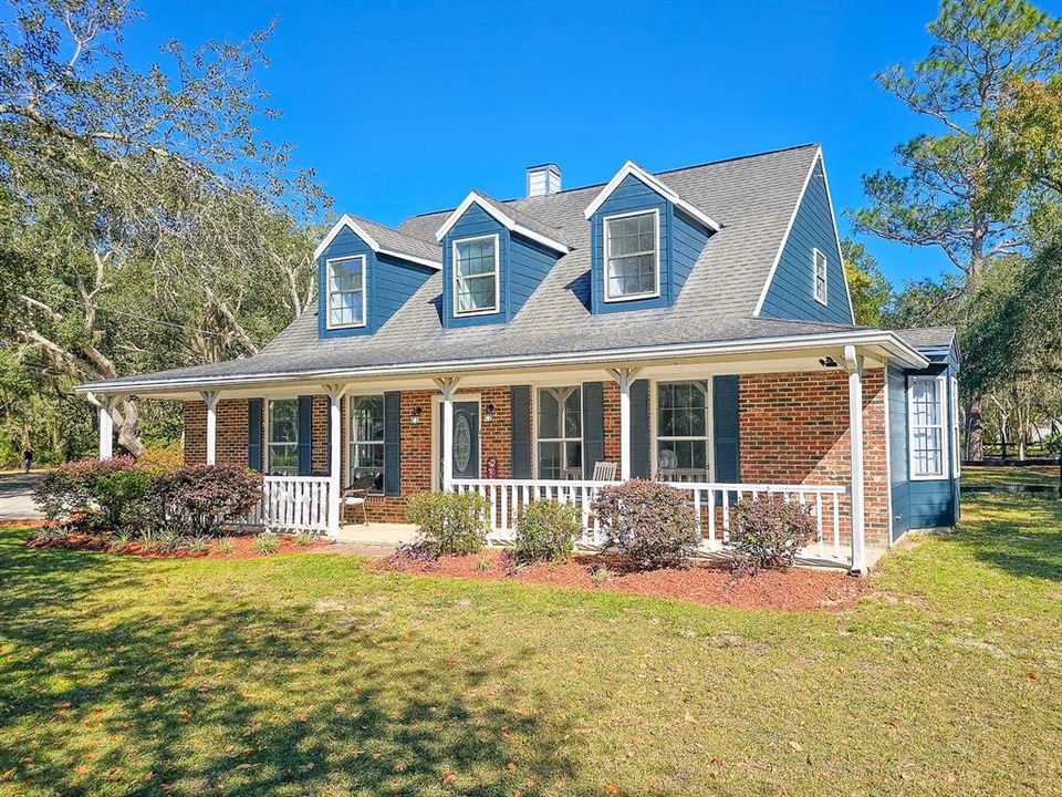 Под контрактом: $464,900 (4 спален, 3 ванн, 2644 Квадратных фут)