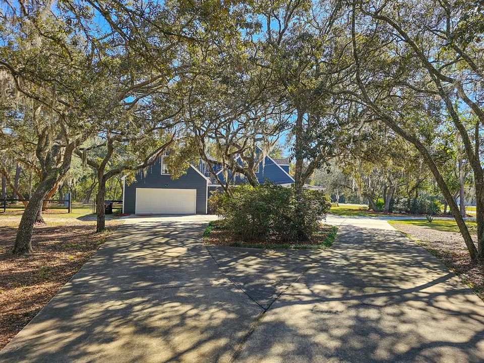 Под контрактом: $464,900 (4 спален, 3 ванн, 2644 Квадратных фут)