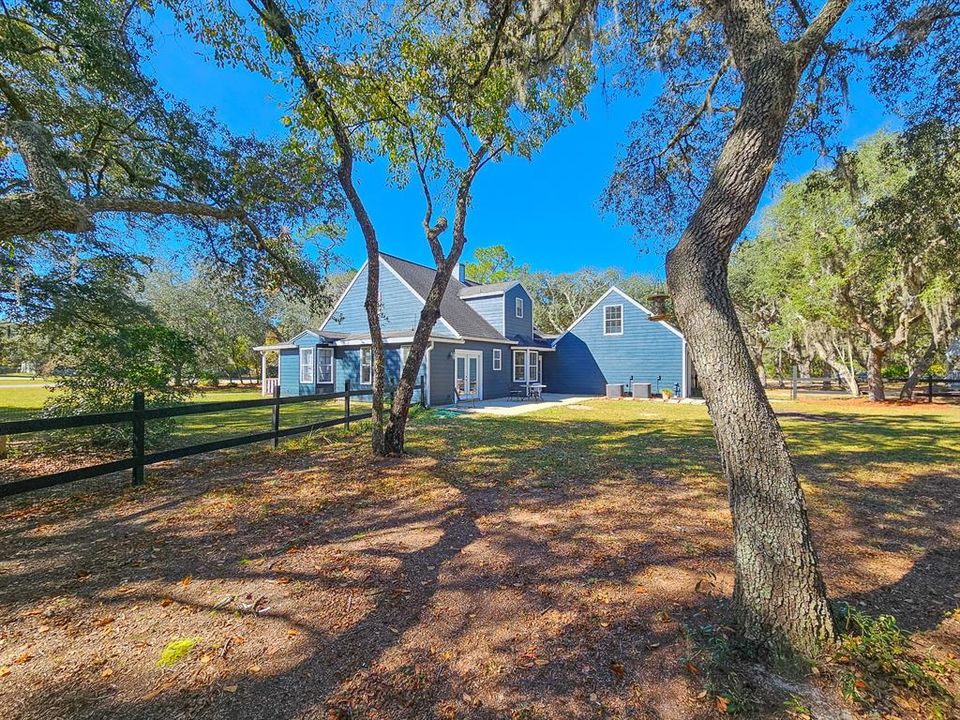 Под контрактом: $464,900 (4 спален, 3 ванн, 2644 Квадратных фут)