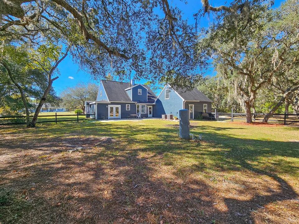 Под контрактом: $464,900 (4 спален, 3 ванн, 2644 Квадратных фут)