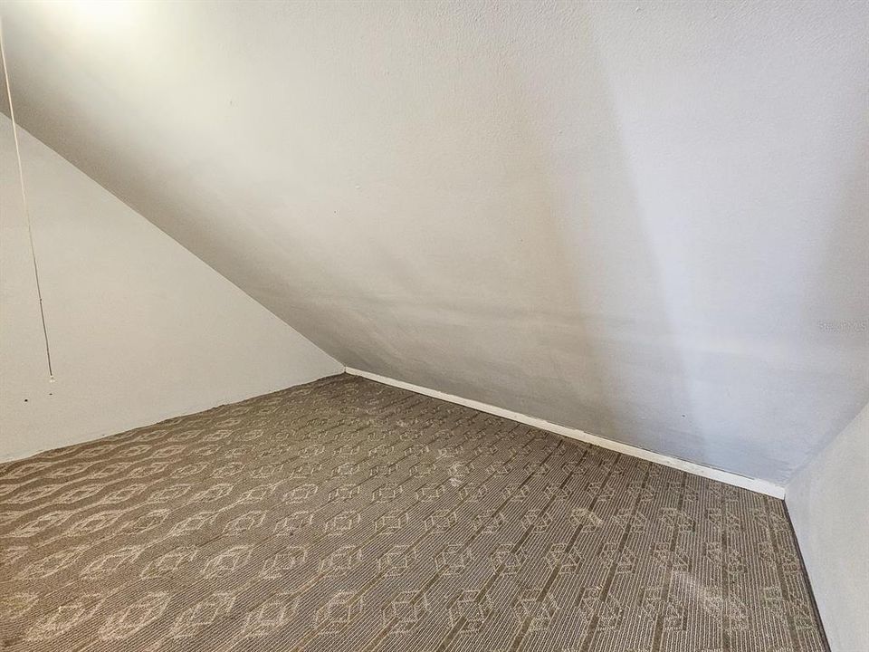 Под контрактом: $464,900 (4 спален, 3 ванн, 2644 Квадратных фут)