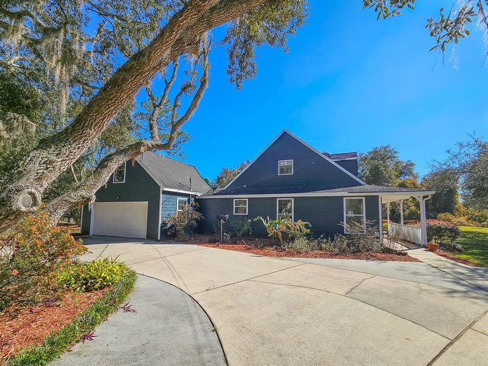 Под контрактом: $464,900 (4 спален, 3 ванн, 2644 Квадратных фут)