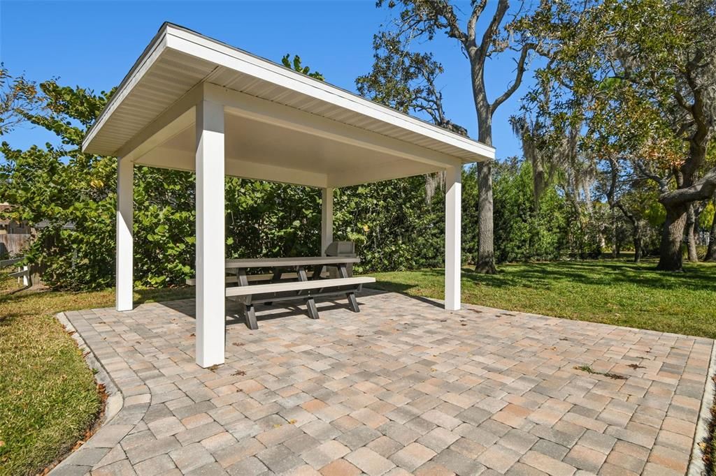 Active With Contract: $535,000 (4 beds, 2 baths, 2134 Square Feet)