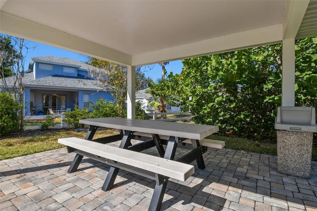 Active With Contract: $535,000 (4 beds, 2 baths, 2134 Square Feet)