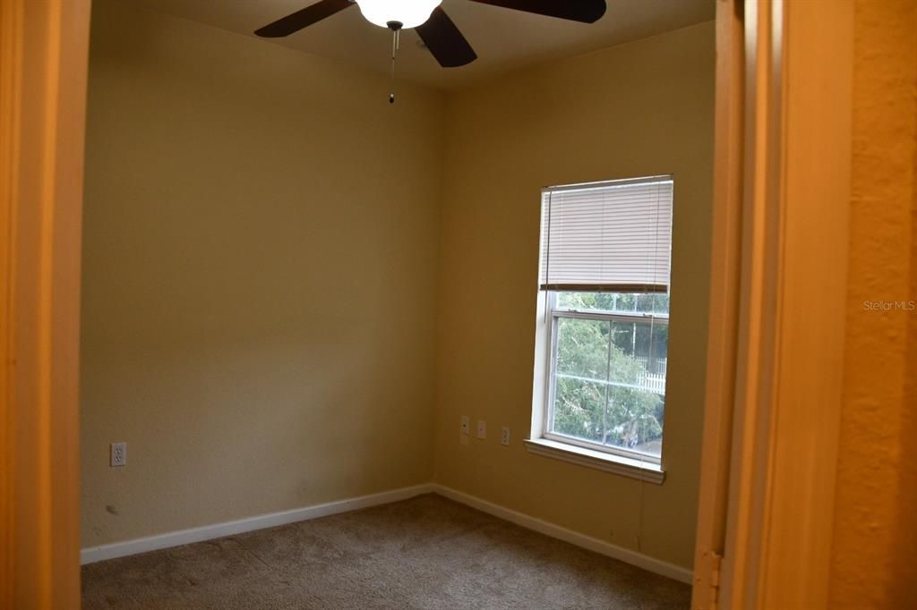 На продажу: $199,900 (2 спален, 2 ванн, 1275 Квадратных фут)