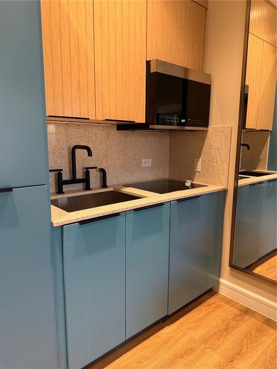 На продажу: $529,000 (0 спален, 1 ванн, 600 Квадратных фут)