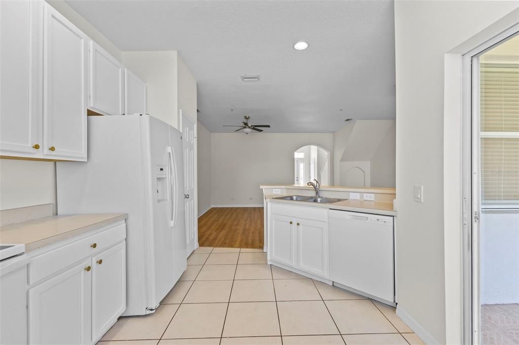 For Sale: $319,000 (3 beds, 2 baths, 1487 Square Feet)