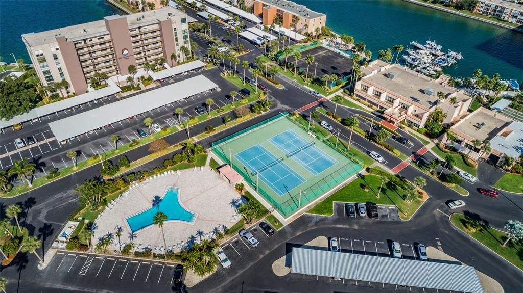 For Sale: $320,000 (2 beds, 2 baths, 1110 Square Feet)