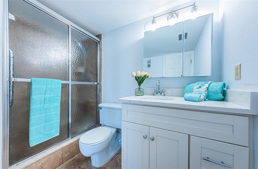 For Sale: $320,000 (2 beds, 2 baths, 1110 Square Feet)