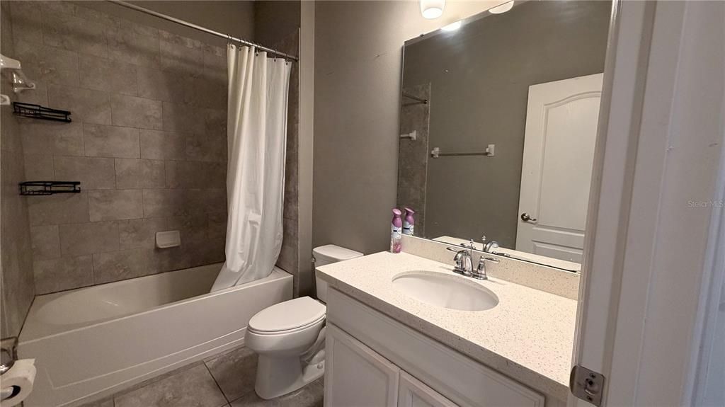 En Renta: $3,300 (4 camas, 2 baños, 1965 Pies cuadrados)