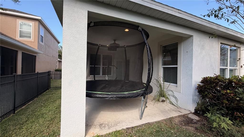 En Renta: $3,300 (4 camas, 2 baños, 1965 Pies cuadrados)