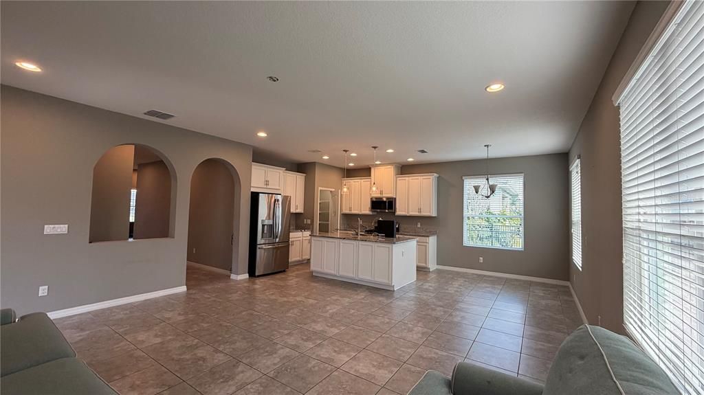 En Renta: $3,300 (4 camas, 2 baños, 1965 Pies cuadrados)