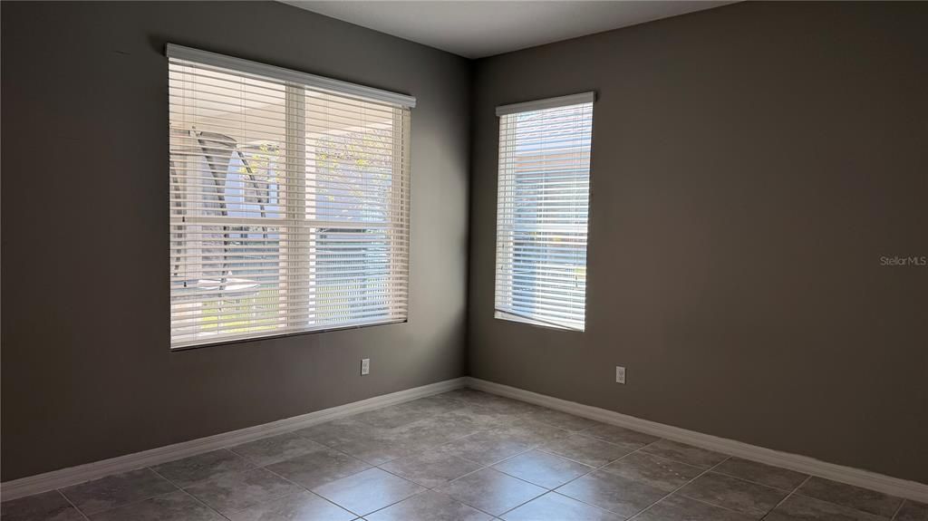 En Renta: $3,300 (4 camas, 2 baños, 1965 Pies cuadrados)