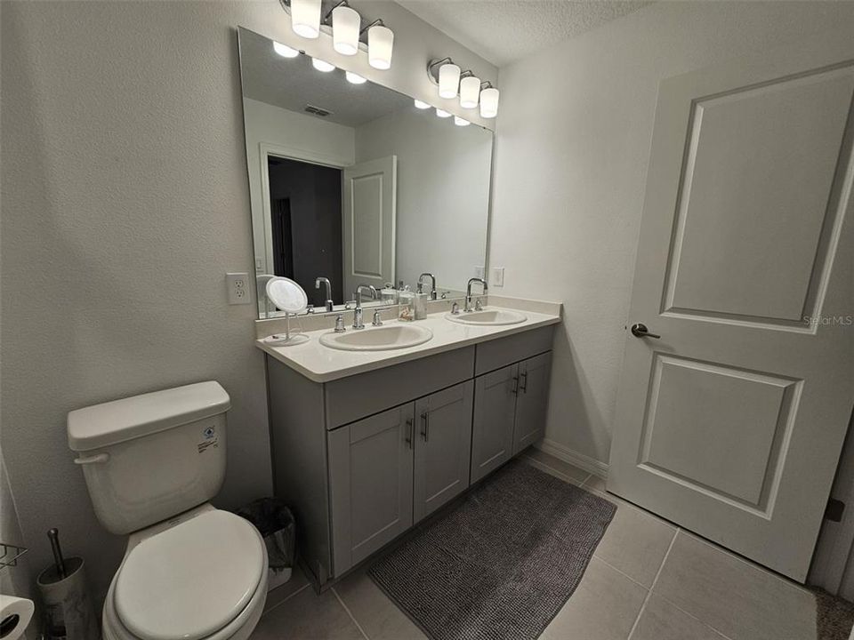 На продажу: $325,000 (3 спален, 2 ванн, 1370 Квадратных фут)