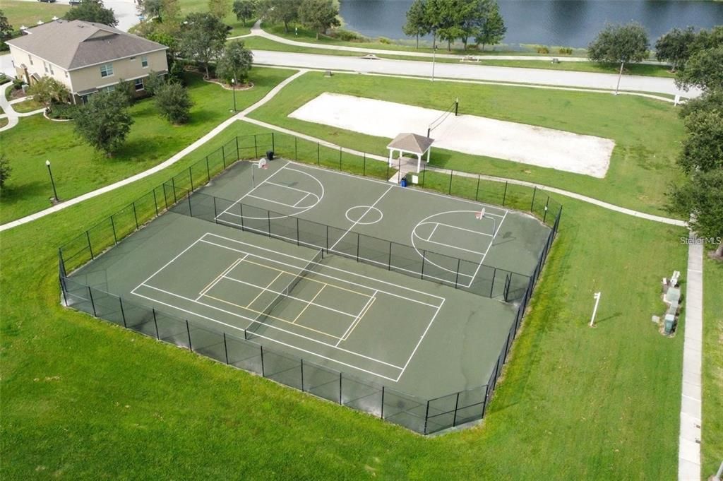 На продажу: $325,000 (3 спален, 2 ванн, 1370 Квадратных фут)