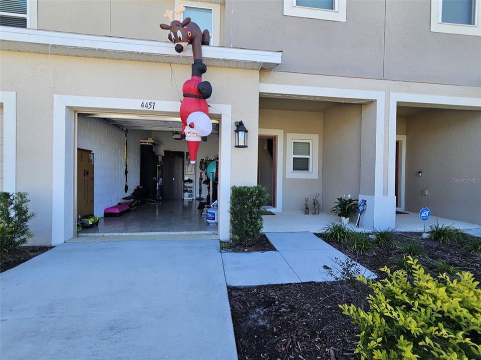 На продажу: $325,000 (3 спален, 2 ванн, 1370 Квадратных фут)