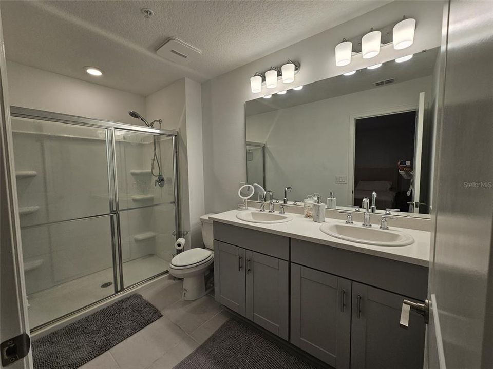 На продажу: $325,000 (3 спален, 2 ванн, 1370 Квадратных фут)