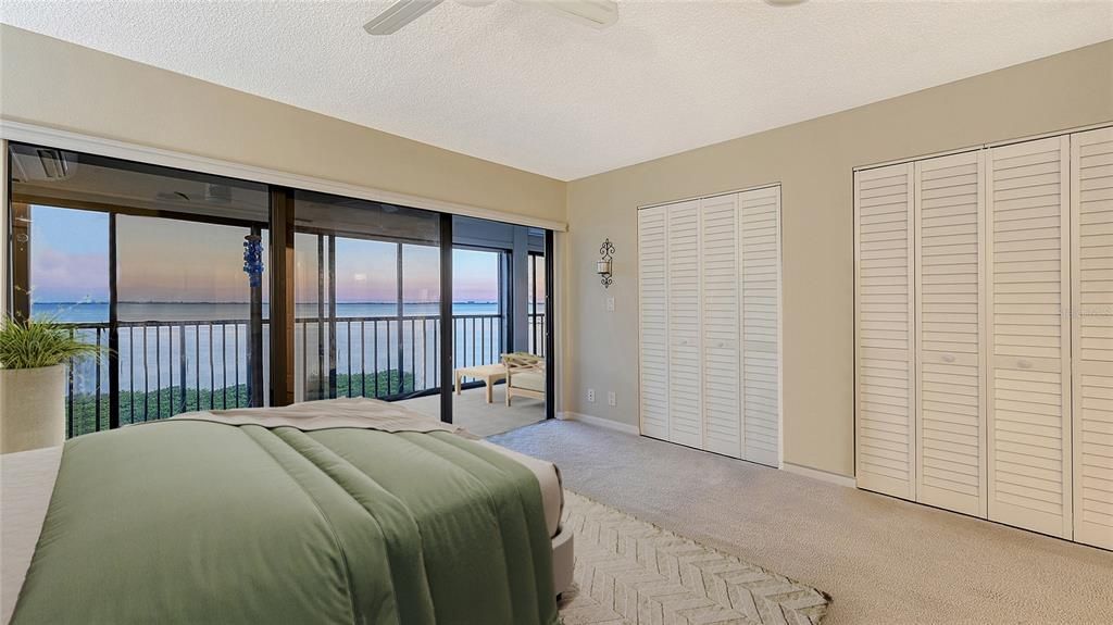 En Venta: $730,000 (2 camas, 2 baños, 2100 Pies cuadrados)