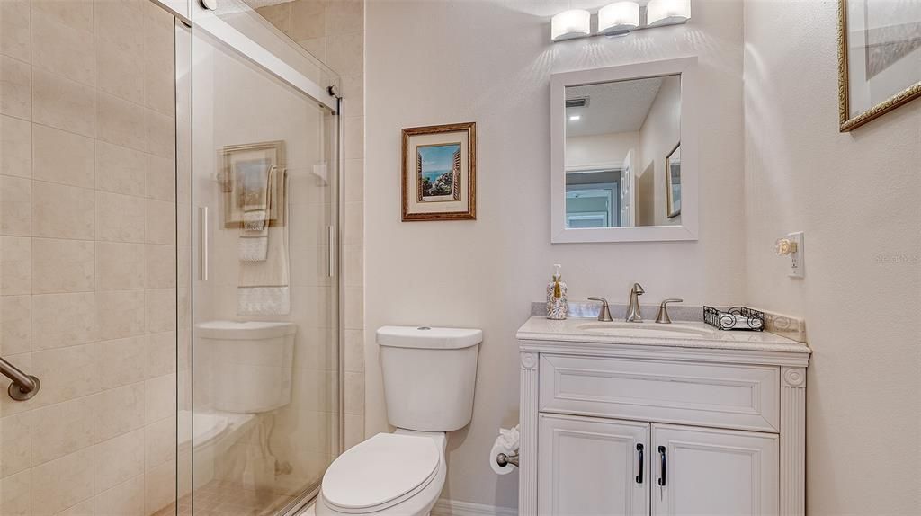 En Venta: $730,000 (2 camas, 2 baños, 2100 Pies cuadrados)