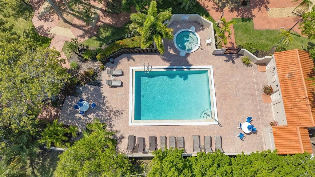 En Venta: $730,000 (2 camas, 2 baños, 2100 Pies cuadrados)