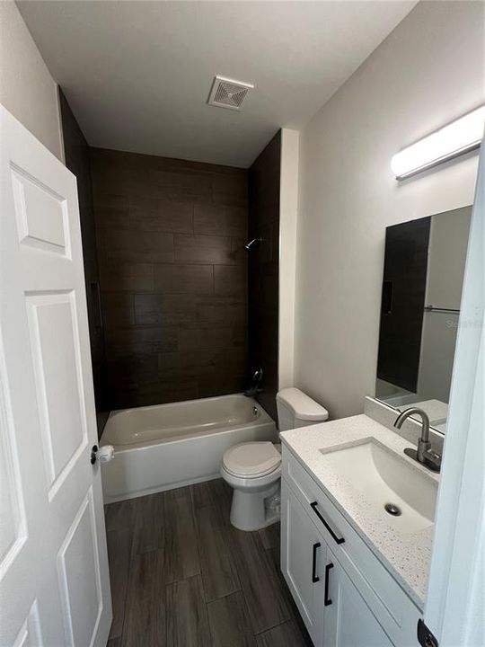 For Rent: $2,000 (4 beds, 2 baths, 1640 Square Feet)