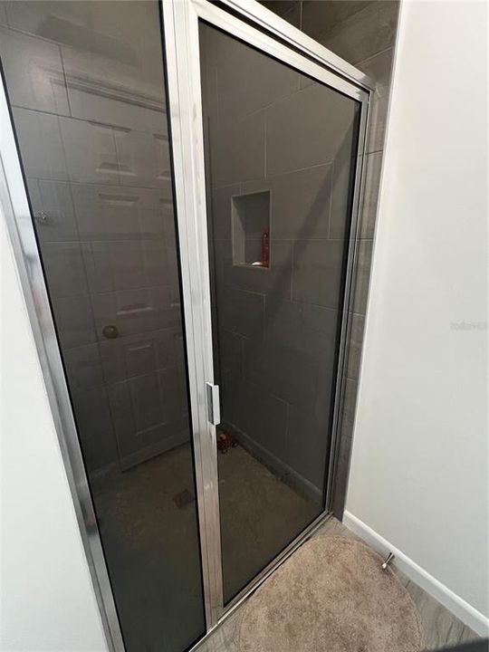 For Rent: $2,000 (4 beds, 2 baths, 1640 Square Feet)