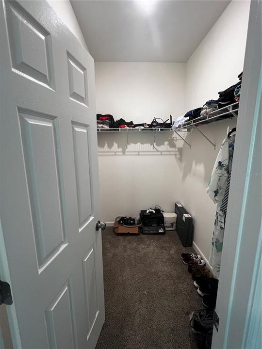 For Rent: $2,000 (4 beds, 2 baths, 1640 Square Feet)