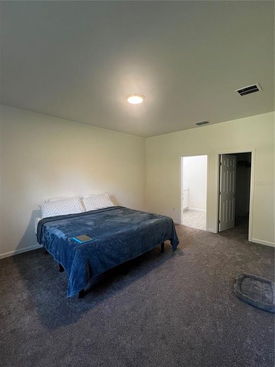 For Rent: $2,000 (4 beds, 2 baths, 1640 Square Feet)