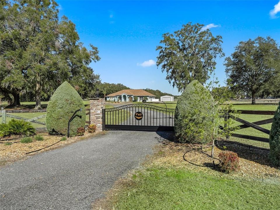 For Sale: $1,725,000 (3 beds, 3 baths, 3442 Square Feet)
