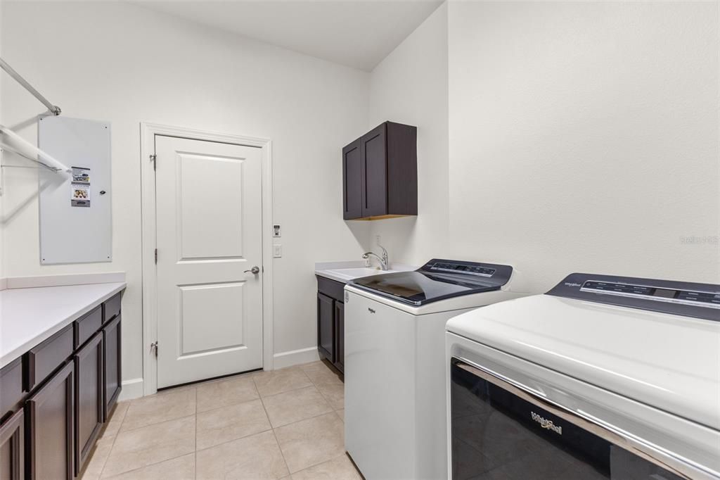 Active With Contract: $710,000 (2 beds, 2 baths, 2053 Square Feet)