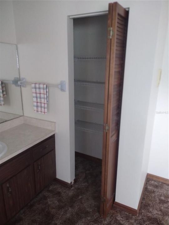 待售: $325,000 (3 贝兹, 2 浴室, 1414 平方英尺)