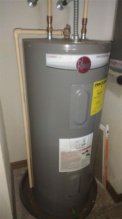 待售: $325,000 (3 贝兹, 2 浴室, 1414 平方英尺)