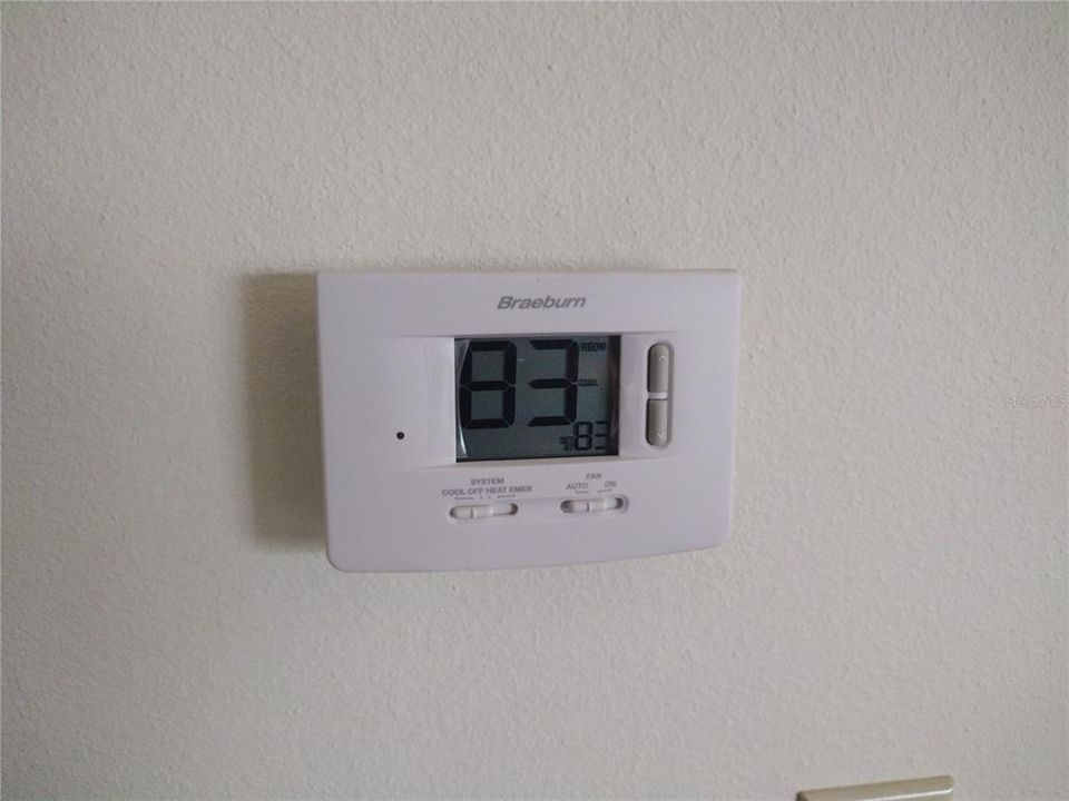 待售: $325,000 (3 贝兹, 2 浴室, 1414 平方英尺)