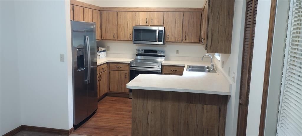 待售: $325,000 (3 贝兹, 2 浴室, 1414 平方英尺)