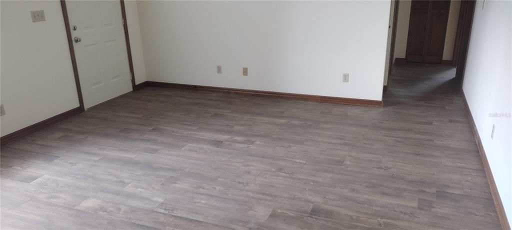 待售: $325,000 (3 贝兹, 2 浴室, 1414 平方英尺)