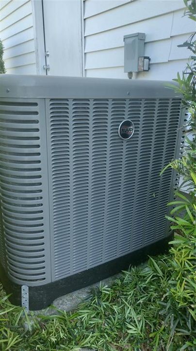 待售: $325,000 (3 贝兹, 2 浴室, 1414 平方英尺)