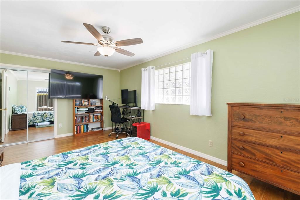 For Sale: $649,900 (3 beds, 2 baths, 2242 Square Feet)