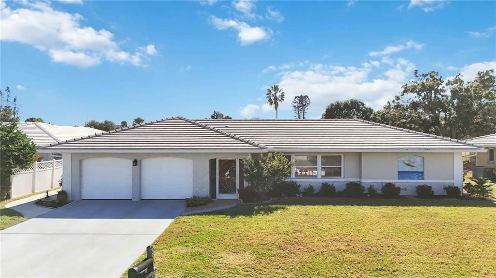 For Sale: $649,900 (3 beds, 2 baths, 2242 Square Feet)