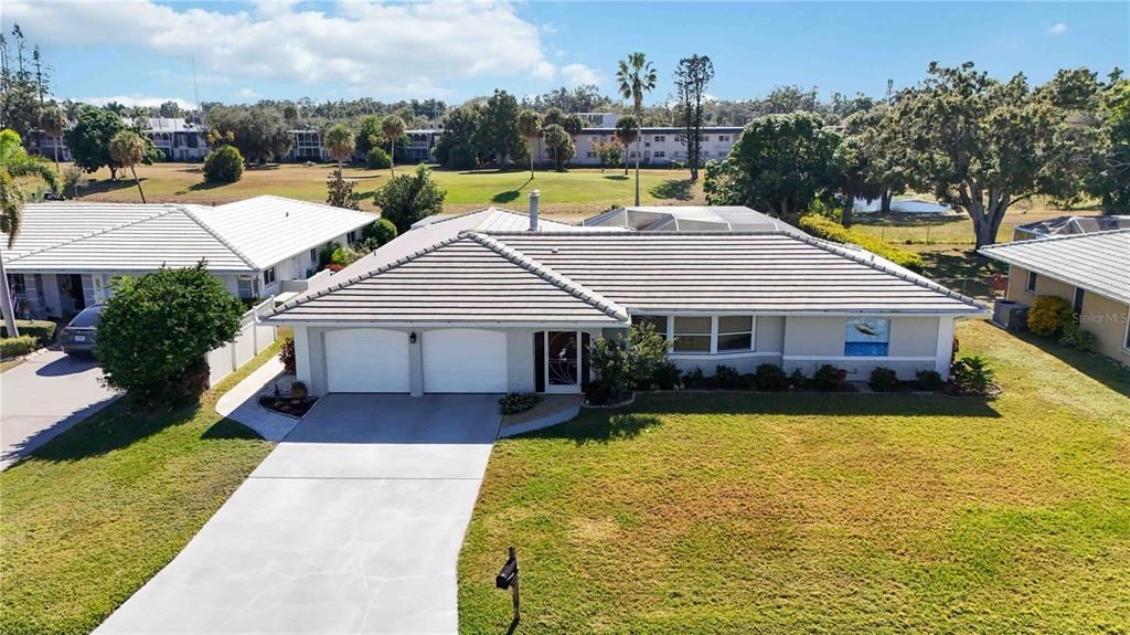 For Sale: $649,900 (3 beds, 2 baths, 2242 Square Feet)