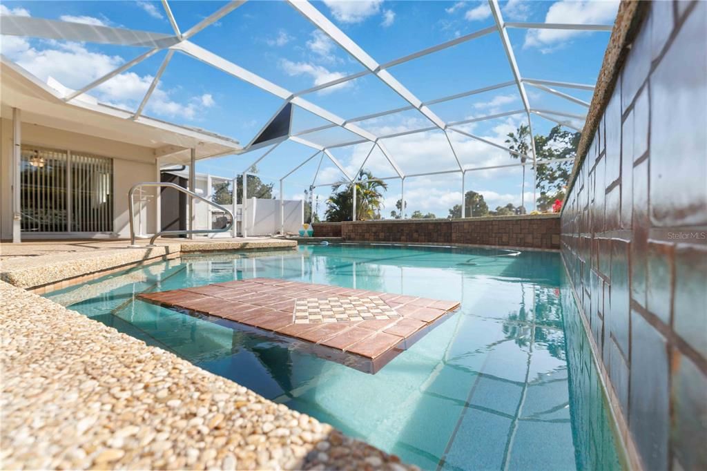 For Sale: $649,900 (3 beds, 2 baths, 2242 Square Feet)