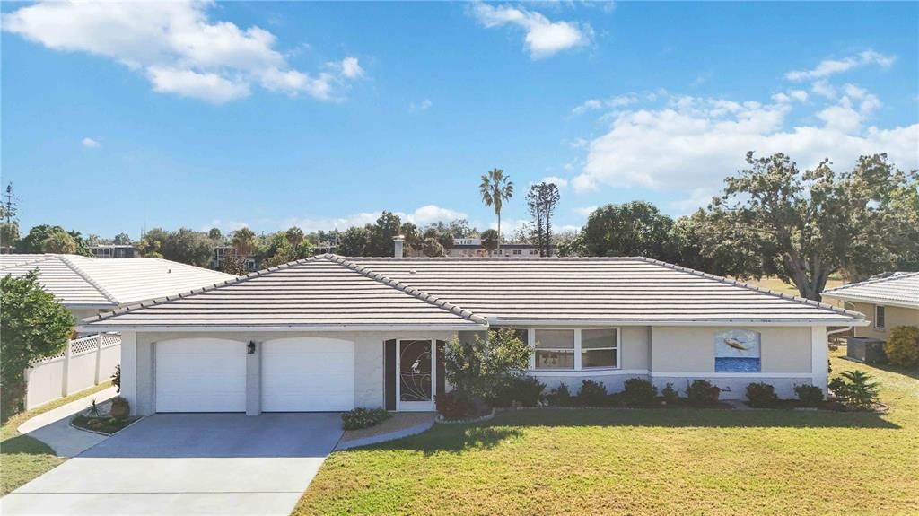 For Sale: $649,900 (3 beds, 2 baths, 2242 Square Feet)