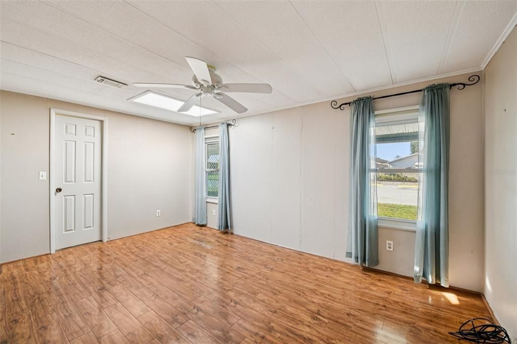 En Venta: $149,900 (2 camas, 2 baños, 1456 Pies cuadrados)