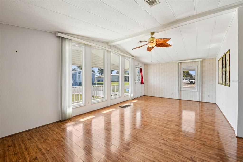 En Venta: $149,900 (2 camas, 2 baños, 1456 Pies cuadrados)