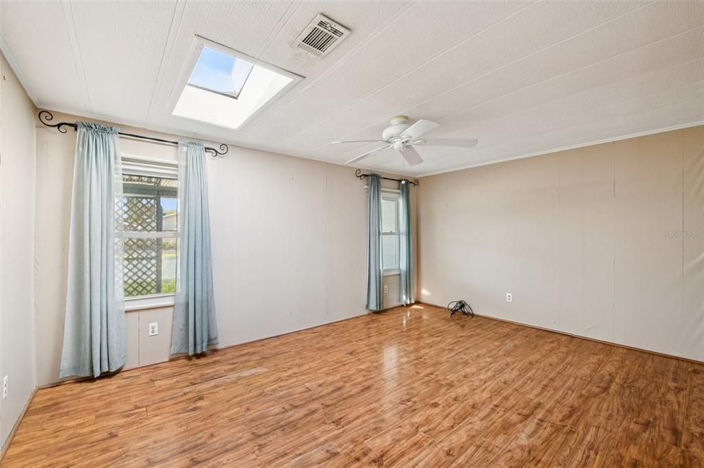 En Venta: $149,900 (2 camas, 2 baños, 1456 Pies cuadrados)