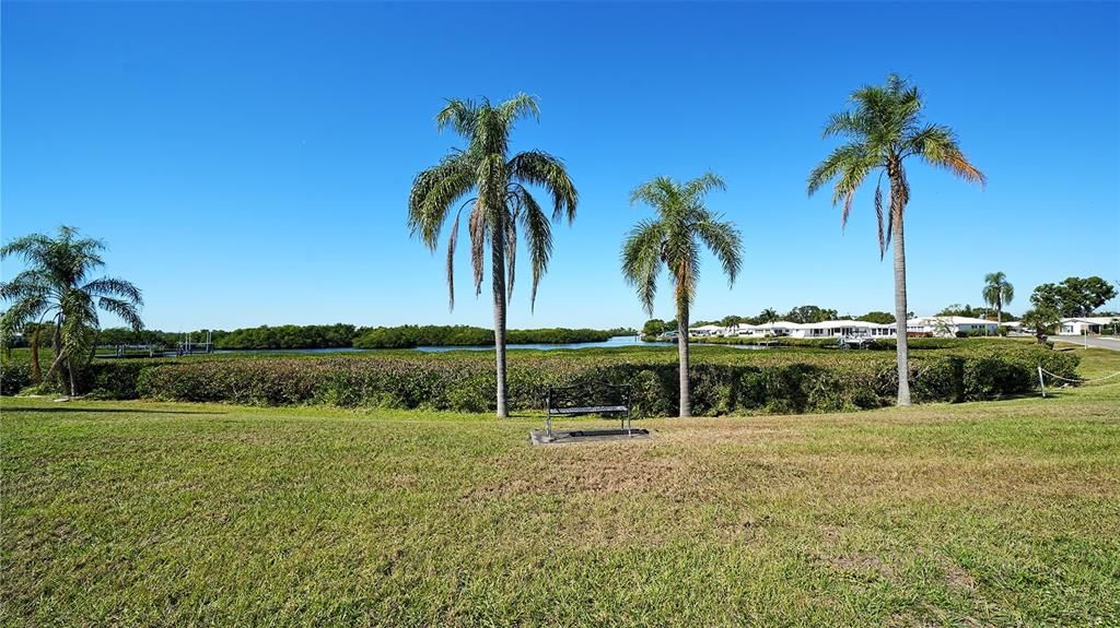 For Sale: $450,000 (3 beds, 2 baths, 1749 Square Feet)