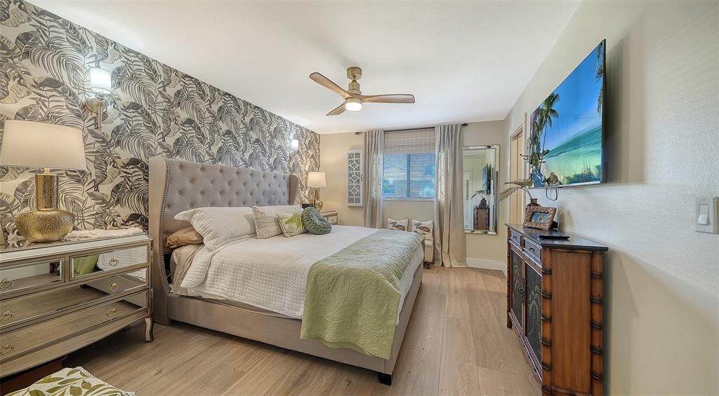 For Sale: $450,000 (3 beds, 2 baths, 1749 Square Feet)